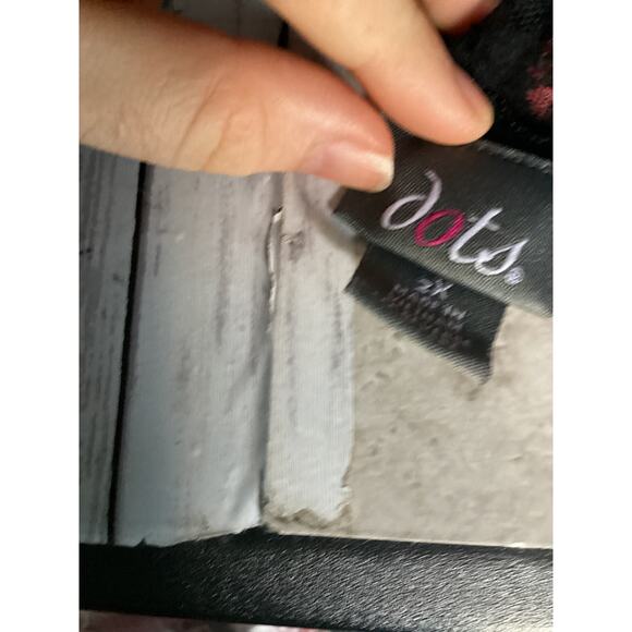 Dots Women Black and Burgundy Lace Top Camisole Plus Size 2X - Picture 4 of 7